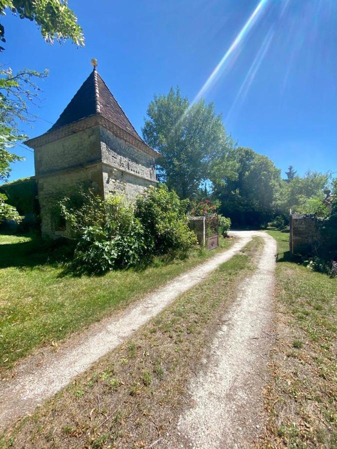 Gite De L'Edelinie Nanteuil-Auriac-de-Bourzac Εξωτερικό φωτογραφία